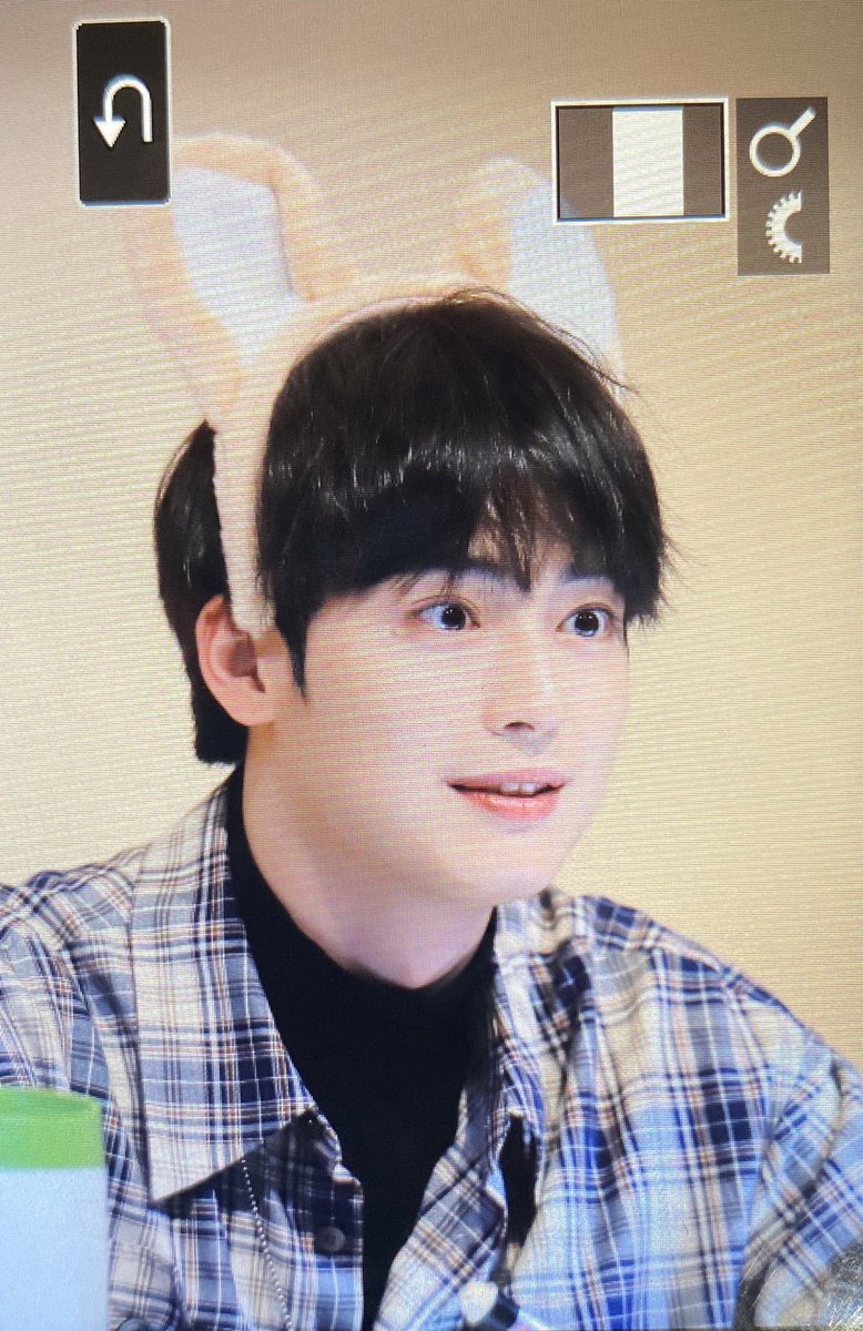 980204kr's tweet photo. 200104 4부 팬미팅
-
ㄱㅇㅇ❤️ 

#신준섭 #준섭 #배우신준섭 https://t.co/wi2tSOdi2M