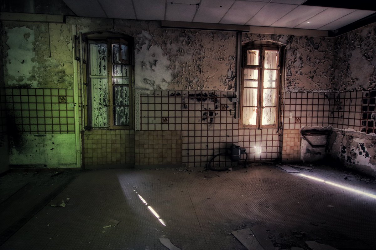 Celine Pivoine Eyes On Twitter La Cuisine Sanatorium Abandonne Aerium Urbex Urbexfrance Cuisine Chambrefroide