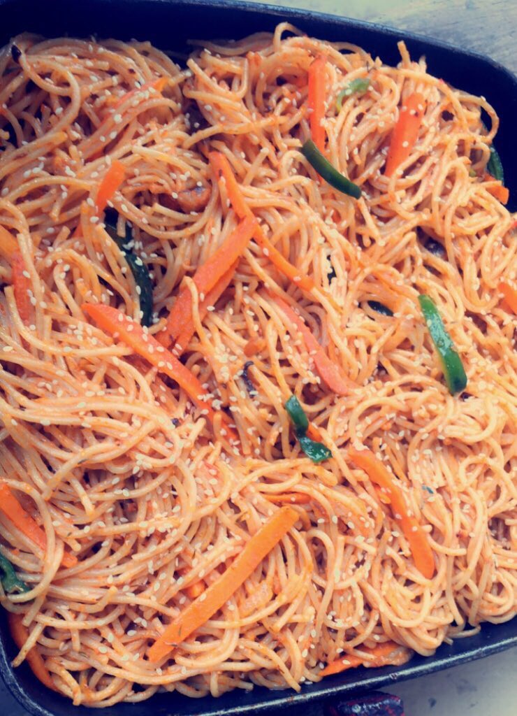 thechefliz's tweet image. I’ve decided this year I’m reviving my food catering services
Some of my past works
1. Grilled whole lemon and yaji spiced chicken
2. Catfish and assorted pepper soup
3. Mini buffet of rice,plantain, chicken and fish 
4. Veggie stir-fry pasta
Just send a Dm
#Ibadan #connectibadan