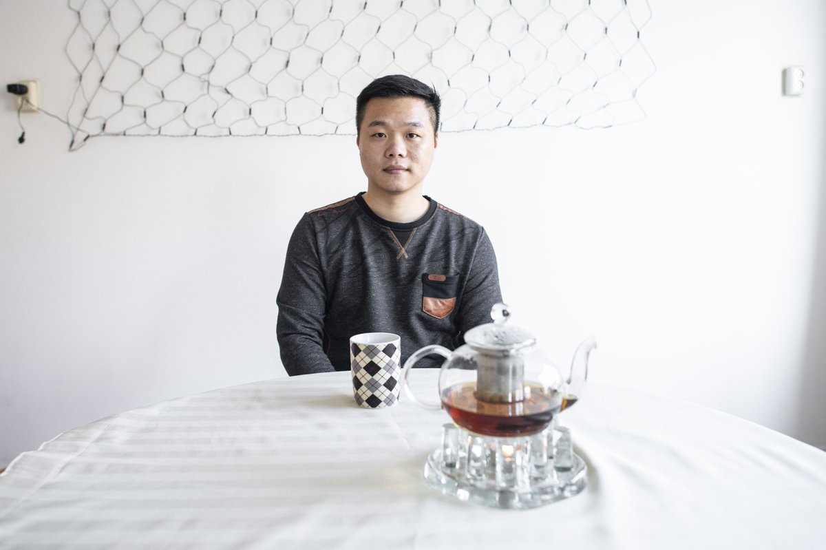 dvhn_nl's tweet photo. China wil hem niet omdat hij niet kan aantonen dat hij een Chinees is. Nederland wil hem niet omdat zijn verhaal niet wordt geloofd. Chun Sheng Yan is een man die officieel niet bestaat. En daarom kan hij nergens heen. [PLUS]
https://t.co/tdZ6042wAW https://t.co/nMMErZs8eA
