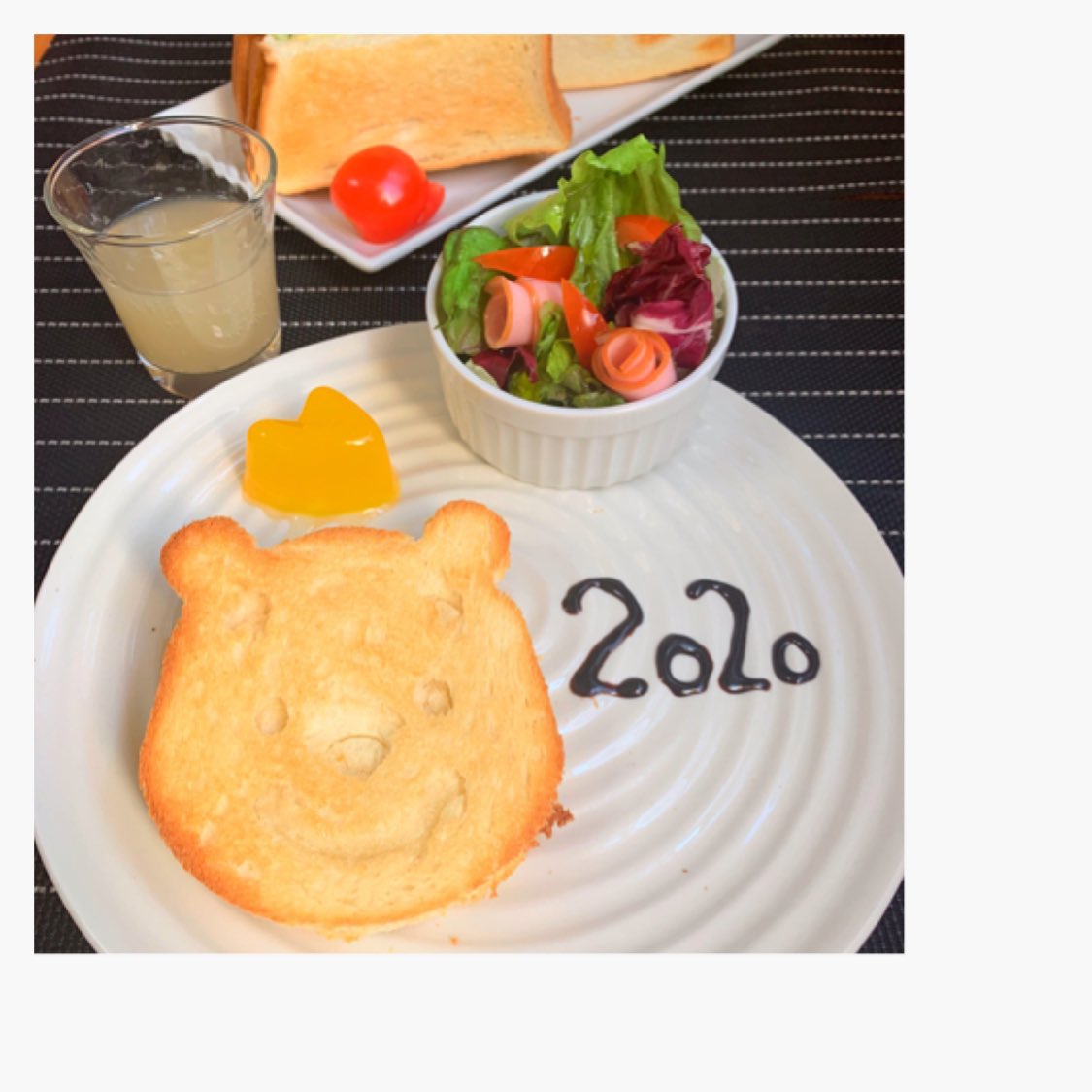 ribon8's tweet photo. #おうちごはん
#あさごはん
#お腹ペコリン部
#簡単レシピ
#Twitter家庭料理部
#l2020
#1月3日の朝ごはん
#ハチミツがなくて悲しい
#プーさん
#超特急
#代々木1日目楽しかった
#今日はお仕事だけど
#明日もライブ
#そして今お昼😭
#Revolucionvia https://t.co/drNXJFcH6D
