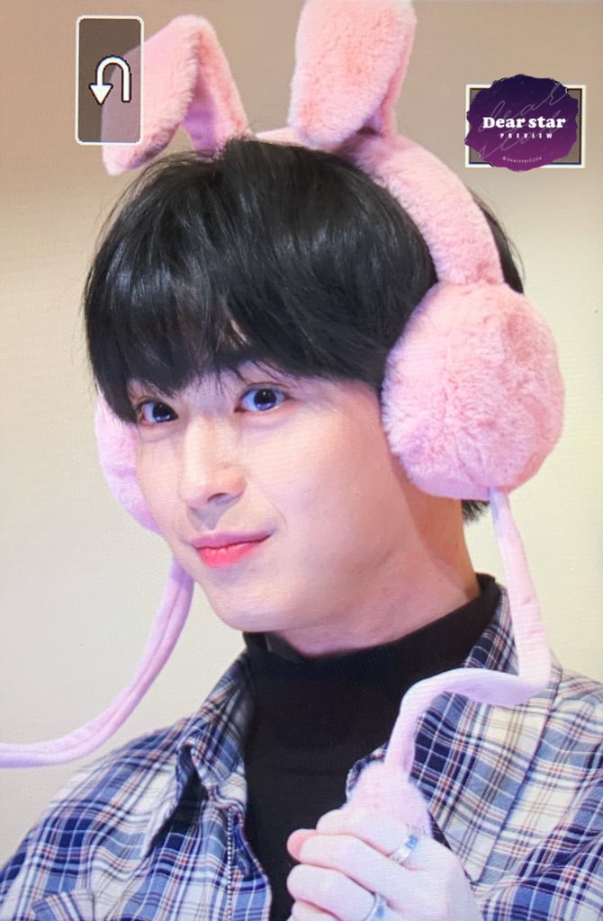 dearstar0204's tweet photo. 200104 팬미팅 3부 

재질 걍 토끼🐰🐰🐰🐰🐰

#준섭 #신준섭 https://t.co/551OmewBMB