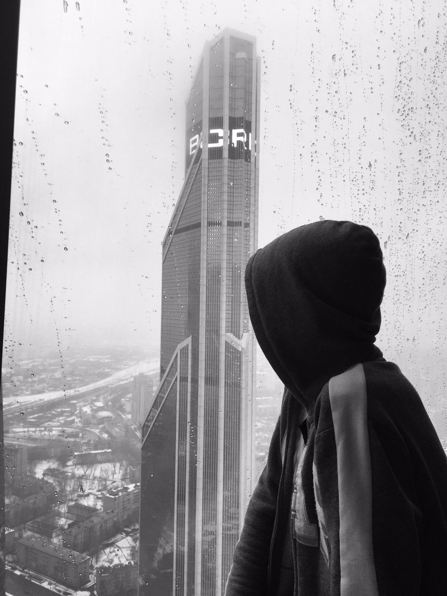 timsaaas's tweet photo. типа багатый,жата в маскве https://t.co/4N4amKNdVF