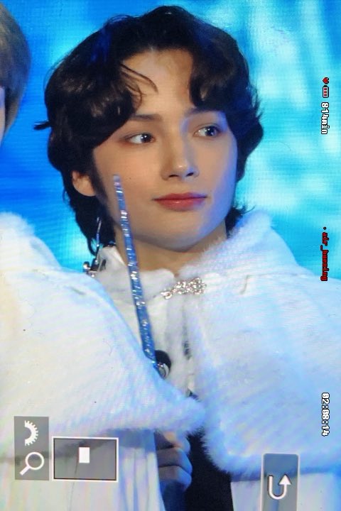 air_huening's tweet photo. 200104 골든디스크 #휴닝카이 #HUENINGKAI 

❄️ 🥺

#투모로우바이투게더 #TOMORROW_X_TOGETHER #TXT 
@TXT_members https://t.co/9xNwmbofea