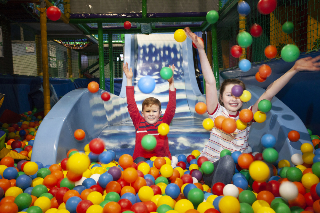 Parkdeanresorts's tweet photo. For us, February means fun π Start #CreatingAmazingMemories with us during the first half term of 2020 from as low as Β£99: https://t.co/7yEDHVQBb0
#UKHoliday https://t.co/Msx4vbG9s0