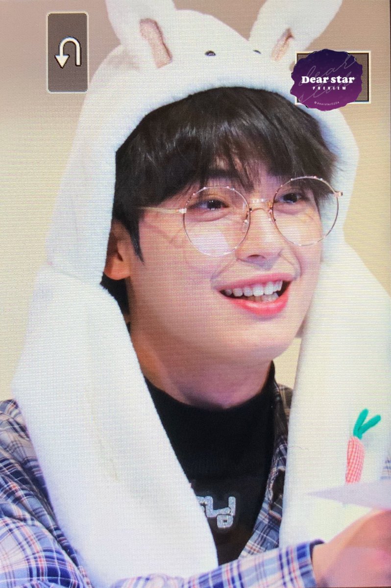 dearstar0204's tweet photo. 200104 팬미팅 4부

약수에 토끼 두고 가신분 데려가세요🐰♥️

#준섭 #신준섭 https://t.co/yzXi7DyC2x