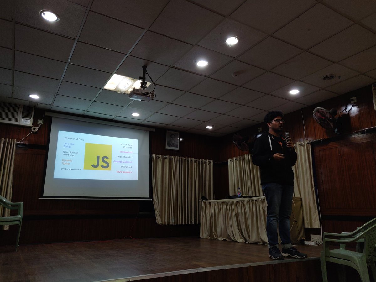 gdgkolkata's tweet photo. @shuvam360 is mixing some really Hot JS in the whole ML soup 🔥

#LetsBuild #LetsBuildKol #ExploreML
@GoogleDevsIN @googledevs @WTMKolkata https://t.co/dooLxa4p6r