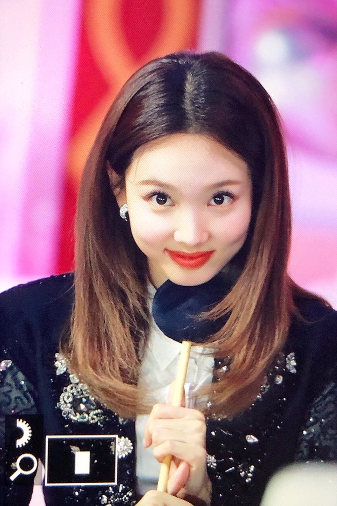 skyblue_NY's tweet photo. 200104 preview

#트와이스 #TWICE
#나연 #nayeon #ナヨン #娜璉 https://t.co/TkmT4QiQB5