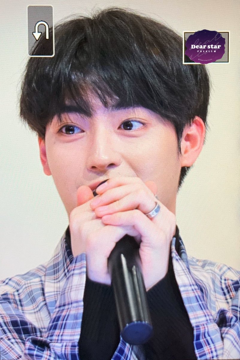 dearstar0204's tweet photo. 200104 팬미팅 4부 

울 공주 👑👍🏻♥️

#신준섭 #준섭 https://t.co/0Ssxx27NdO
