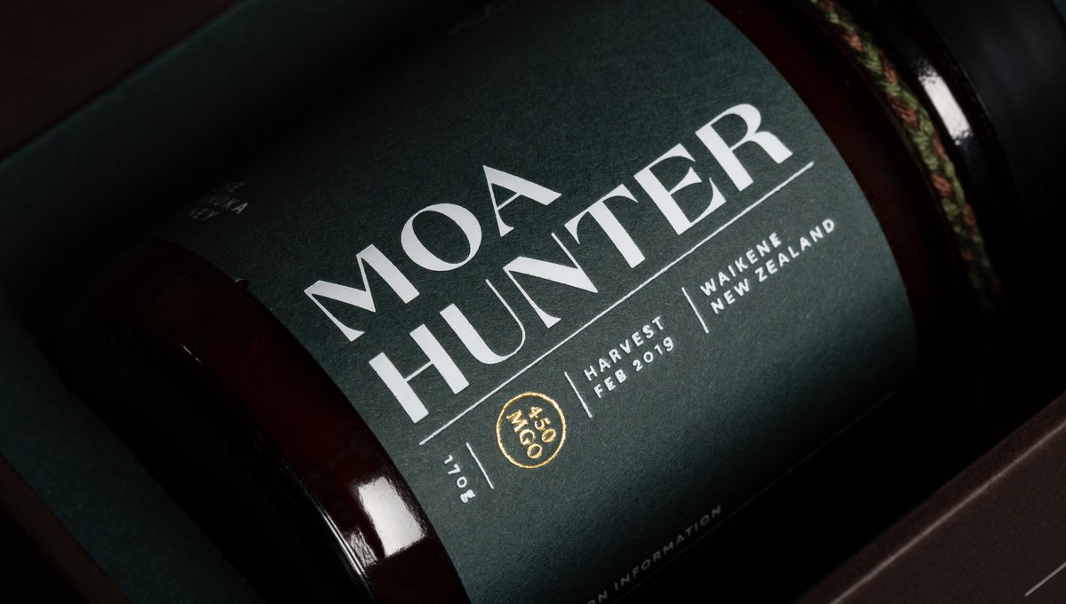 GFSmithpapers's tweet image. #ColorplanLabels in Racing Green for Okains Bay Fishing’s Pure Honey. Designed by Kallan &amp;amp; Co and produced by Spectrum Print. Colorplan from @papersourcenz.