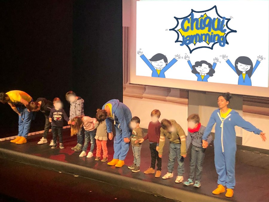jammingteatro's tweet photo. ¡RECUERDING!
Mañana DOMINGO 5 de ENERO, por la mañana estaremos jugando con los Jammingcitos a las 12h en el #Teatro @PrincipeGranVia
#ChiquiJamming 🎟https://t.co/WglOOvlSLm
Y a las 22h, #JammingShow en el @TMaravillas
Sí, sí, en DOMINGO 🎉 🎟https://t.co/bLVBKMNouE https://t.co/mDlQraFvi9
