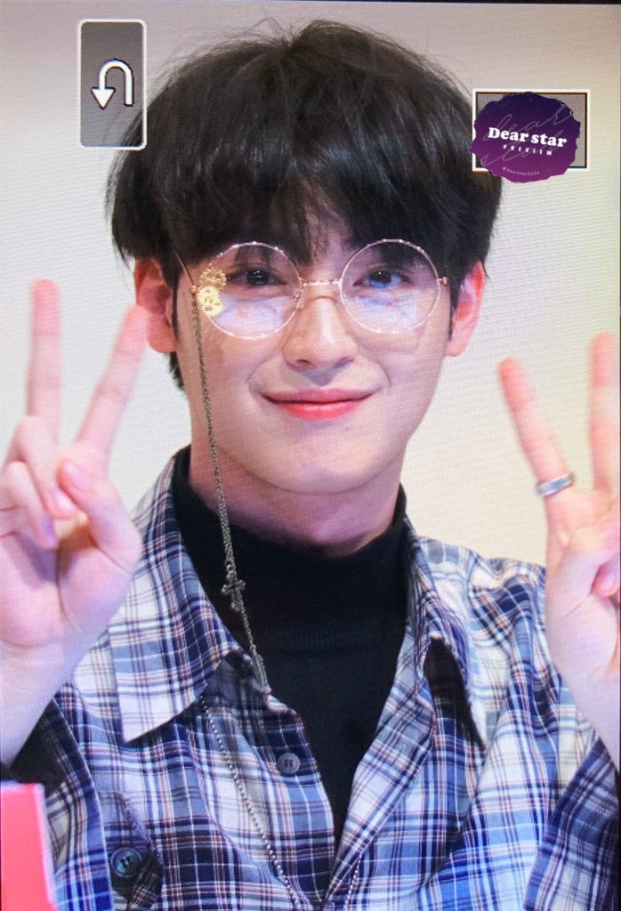 dearstar0204's tweet photo. 200104 팬미팅 4부 

내 존재의 이유는 너야🥰♥️

#신준섭 #준섭 https://t.co/bp8EKseOqy