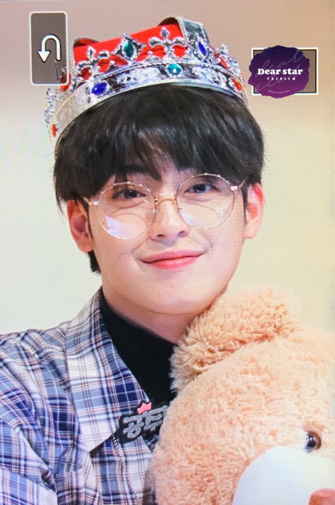 dearstar0204's tweet photo. 200104 팬미팅 4부 

내 존재의 이유는 너야🥰♥️

#신준섭 #준섭 https://t.co/bp8EKseOqy