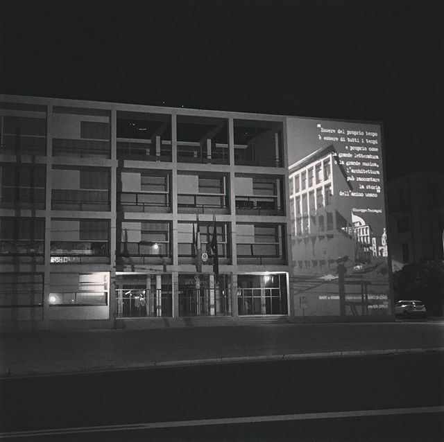 Casa del Fascio di Como, 1932-36, arch. Giuseppe Terragni.
Progetto Lorenza Ceruti per Maarc ‘Essere del proprio tempo è essere di tutti i tempi e proprio come la grande letteratura o la grande musica, l’architettura può raccontare la storia dell’animo u… ift.tt/35kPvwL