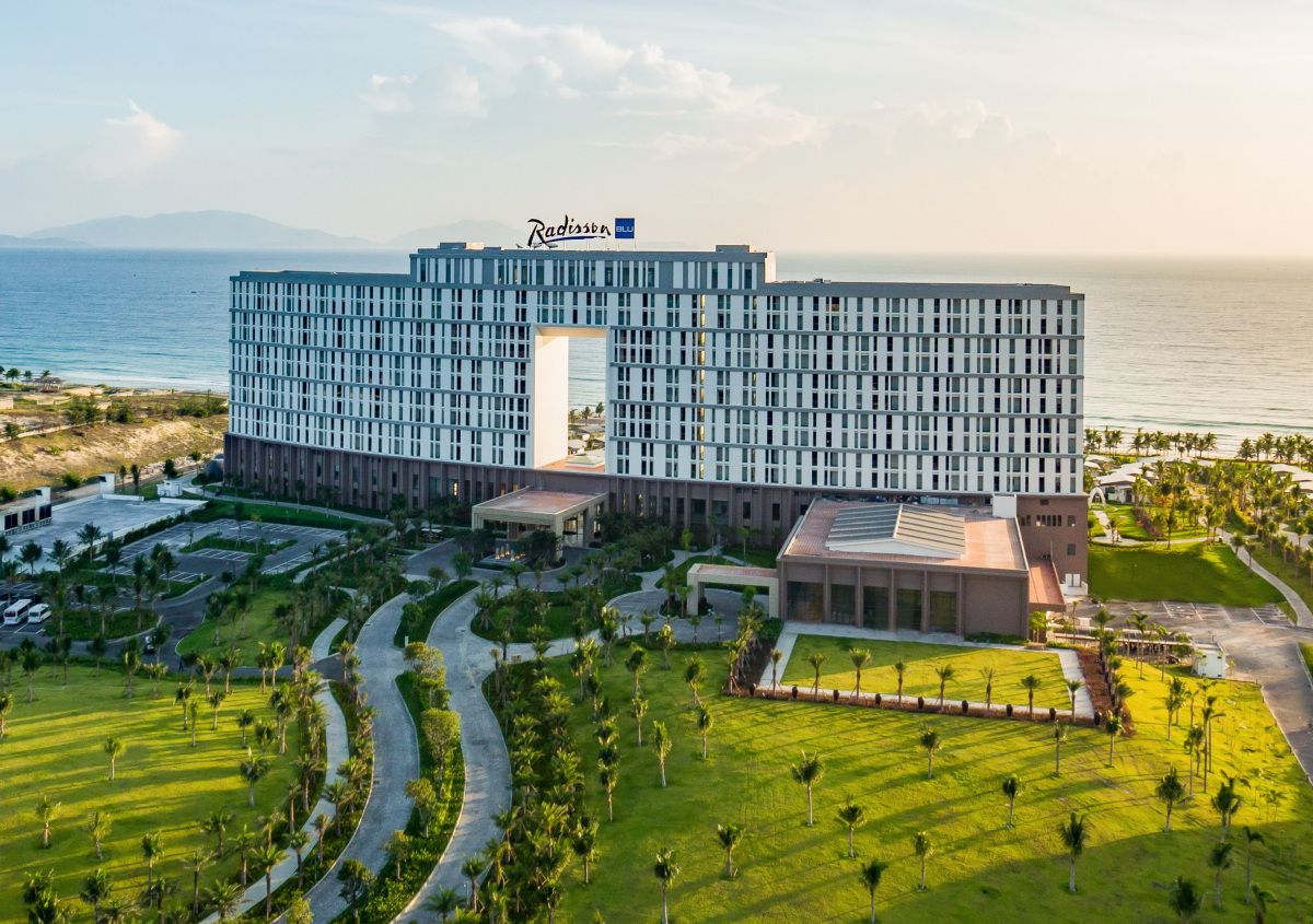 ProjectIntDes's tweet photo. Radisson Blu expands in Vietnam with opening of New Beachfront resort at Cam Ranh Bay
https://t.co/JDphoUBM4P
@RadissonHotels #hotelopening #hotelnews #vietnam #projectinteriorsdesign https://t.co/6WlxoaS1X7