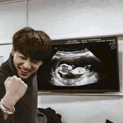 kookv_soulmate's tweet photo. มันอดชงไม่ไหวจริงๆ55555555😂 https://t.co/IdTBbJGZ7a