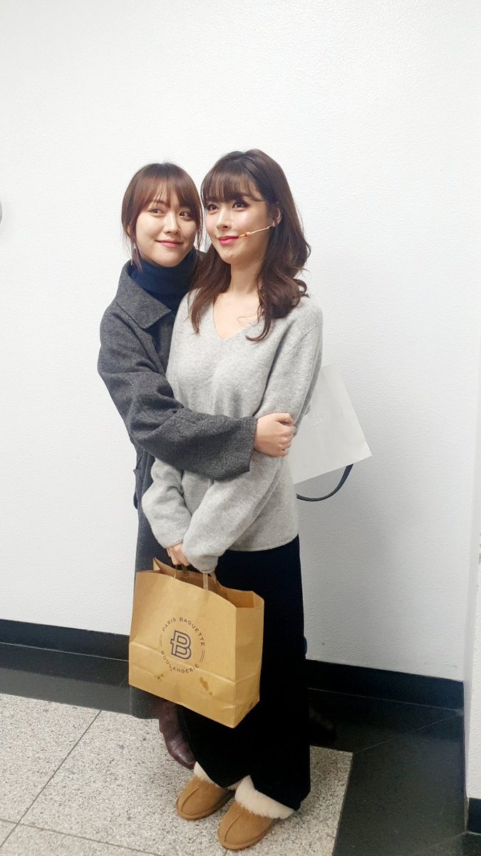 sanghak70's tweet photo. 200104 카톡 고독방에서 올라온
채주화(헬로비너스 라임) 사진.
⠀
1. 오늘 주화를 못본 분들께 보여드리는 오늘의 주화사진이에요❤️
2. 넘나깨발랄이네ㅋㅋㅋ

#헬로비너스 #hellovenus #라임 #lime
#채주화 #ChaeJuhwa #드라마터치 
#송주희 #뮤지컬영웅본색 https://t.co/GiQW3EzXGf