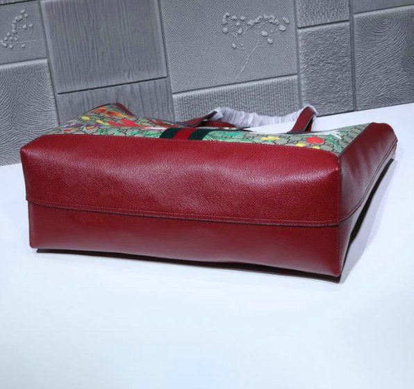 pk_collection's tweet photo. Gucci bags 
PVC+Leather
Size: 44-33-15 cm
#louisvuittonbags #guccibag #chanelbag #yeezy #lvbag #lvbags #bubbelue #mcqueen #pradabag     #handbag #bags #bag #gucci #yslbag #Balenciaga #fendi #fendibag #dior #YSL #hermes #DolceGabbana #LV #louisvuitton #chanel https://t.co/z0vCCFYcwa