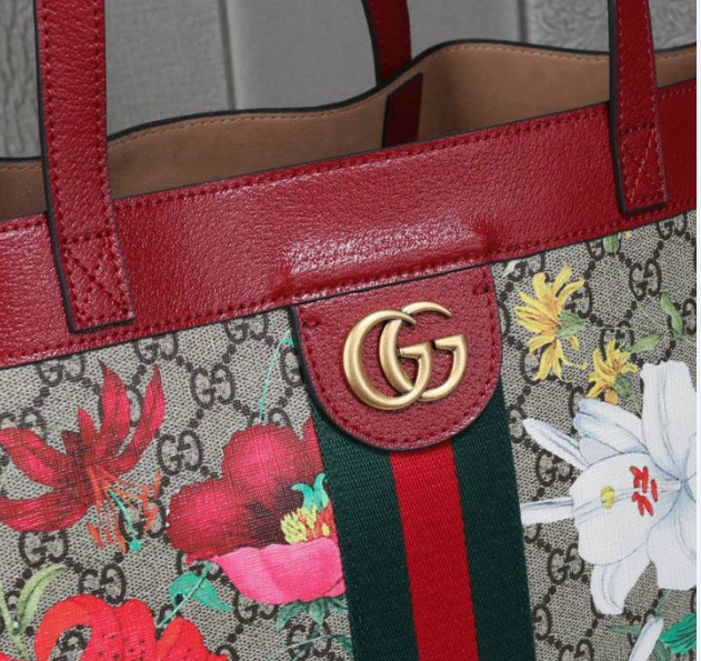 pk_collection's tweet photo. Gucci bags 
PVC+Leather
Size: 44-33-15 cm
#louisvuittonbags #guccibag #chanelbag #yeezy #lvbag #lvbags #bubbelue #mcqueen #pradabag     #handbag #bags #bag #gucci #yslbag #Balenciaga #fendi #fendibag #dior #YSL #hermes #DolceGabbana #LV #louisvuitton #chanel https://t.co/z0vCCFYcwa