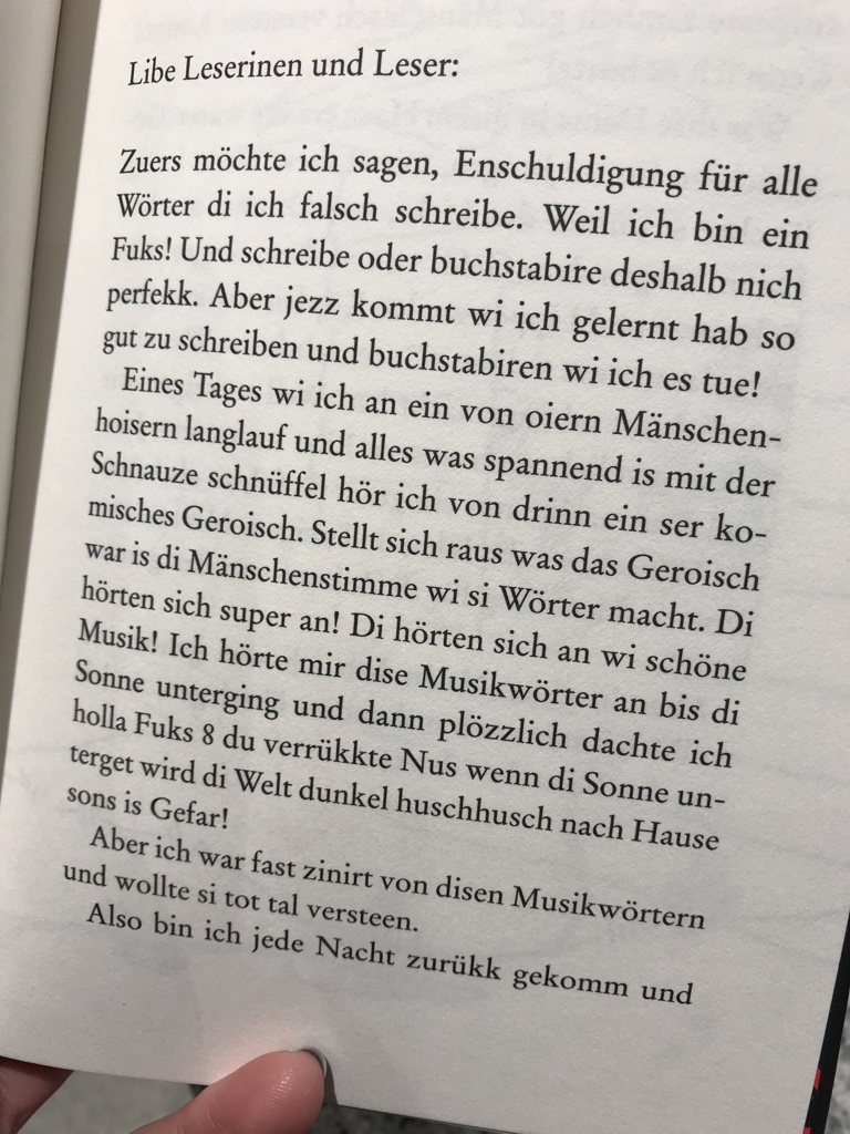 Lichtschwinge's tweet photo. Hallo ibims, 1 Buch das bei Lesen in Aug wehtutt.

#Fuchs8 https://t.co/RaEKAsevjc