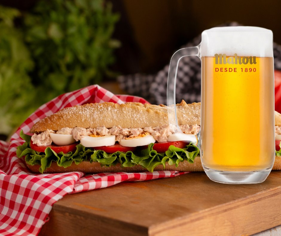 🙌 Venir a Don G es como ir a casa de tus abuelos a comer. 😆 Sabes cómo entras, pero no cómo sales.😵
.
.
.
#RestauranteDonG #DondeseJuntaelHambreconlasGanasdeComerBien #SiénteteComounDonguense #AlNatural