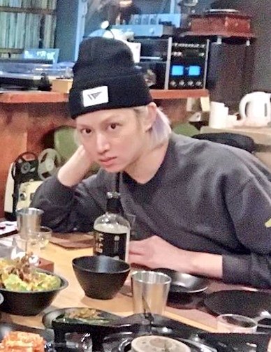 kimchulla's tweet photo. rose up from the dead only because of heechul's hair colour ☹️✨ https://t.co/5Qfzv5SNJJ