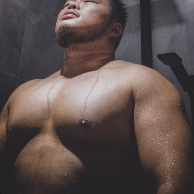 beefymuscle_com's tweet photo. More beefy muscles: https://t.co/Oojza3eSHZ
#beefy #massive #musclehunk #pecs
https://t.co/IkyMMdCHf9