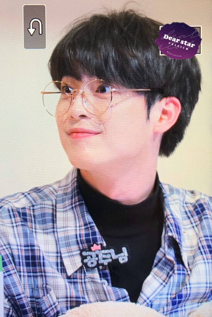 dearstar0204's tweet photo. 200104 팬미팅 4부 

역시 갓경👍🏻

#신준섭 #준섭 https://t.co/uLDHQsthlE
