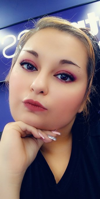 A flight from Houston to Vegas, only $80!? 🧐 DOUBLE IT so I can make it round trip.  💸Cashapp Babycakes1Lyssa💸  #findom  @rt_feet<a href="/tag/findom"class="tags"><span>#findom</span></a>