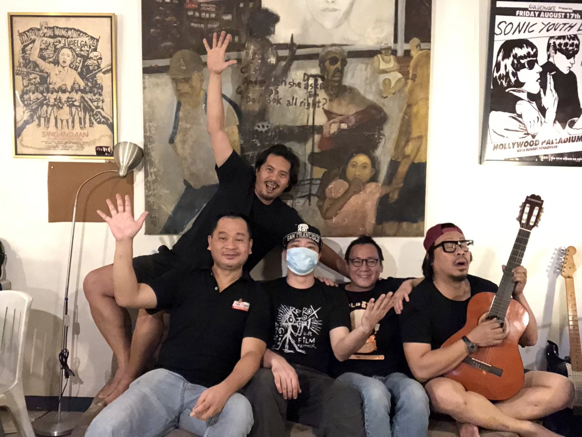 chillaxradio's tweet photo. Titos, Titas atbp., mag-#ChillaxRadio ni @lourddv tonite!  Alak-9pm after @techsabado sa 97.5 News FM (GenSan), 101.5 News FM (CDO), 101.9 News FM (Cebu, Davao), 102.3 News FM (Baguio, Bacolod, Pangasinan) &amp; @RadyoSingko 92.3 News FM! Happy New Year to you &amp; your ears, kapatid... https://t.co/r6PJYmZ09q