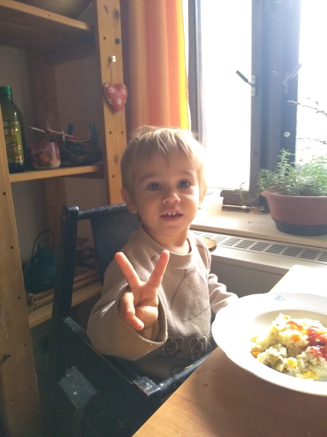 JonatanVidura's tweet photo. Pravda a láska musí zvítězit nad lží a nenávistí #havel #reinkarnace #havloid #sluníčkář https://t.co/6jXnLwIrrV