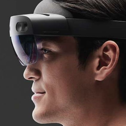 VRbedrijfNL's tweet photo. The first generation Hololens had a wide range of use case but with Hololens 2 the biggest limitations have been solved by Microsoft, so the potential benefits are broader than before.

https://t.co/uKCel5nTJn

#microsoft #recreate #hololens2 #augmentedreality #virtualreality https://t.co/FSK5S9eC25