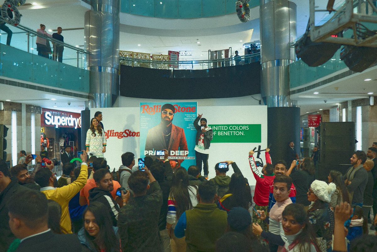 azadirecords's tweet image. Some photos of @prabhdeepmusic yesterday at the launch of the new @RollingStoneIN January 2020 cover. Thank you for having us! 🔺🔥

📷: Anurag Sharma
#PrabhDeep #AzadiRecords