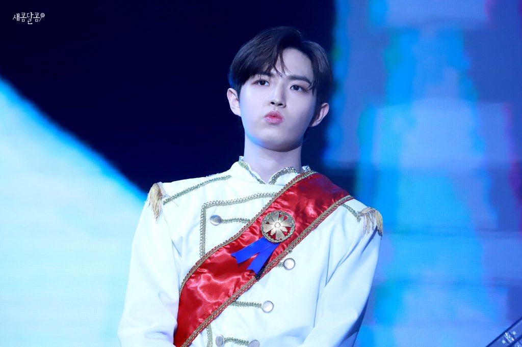 sweetandsour_1's tweet photo. 200104 골든디스크어워즈

우리왕자님♥️

#김재환 #재환  #KIMJAEHWAN https://t.co/AJkAsIn7ze