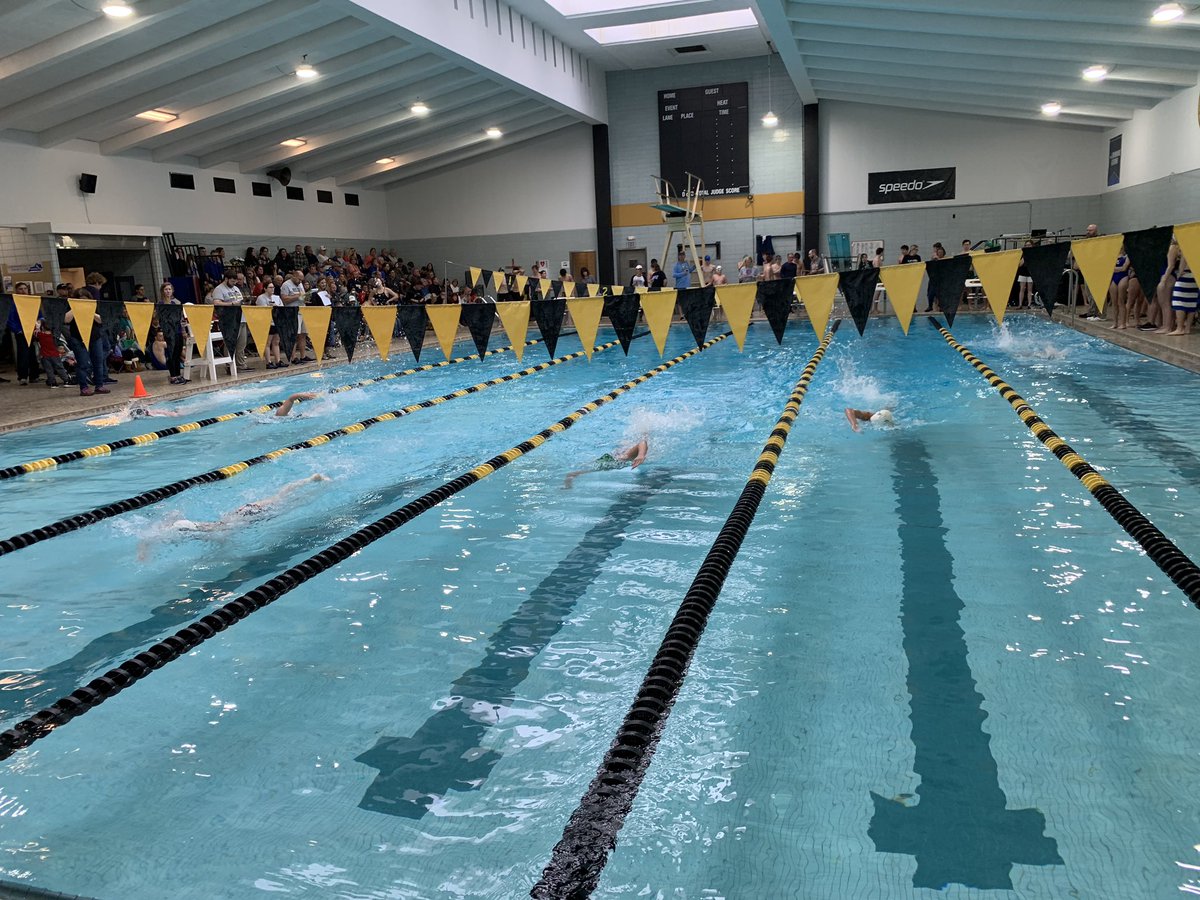 BradKTEC's tweet image. Swim 🏊‍♀️ Meet for @WHHSKY at @CentreC today w/ @loganthomass10 #StartsAndTurns @statejournal @OneTeamFCS