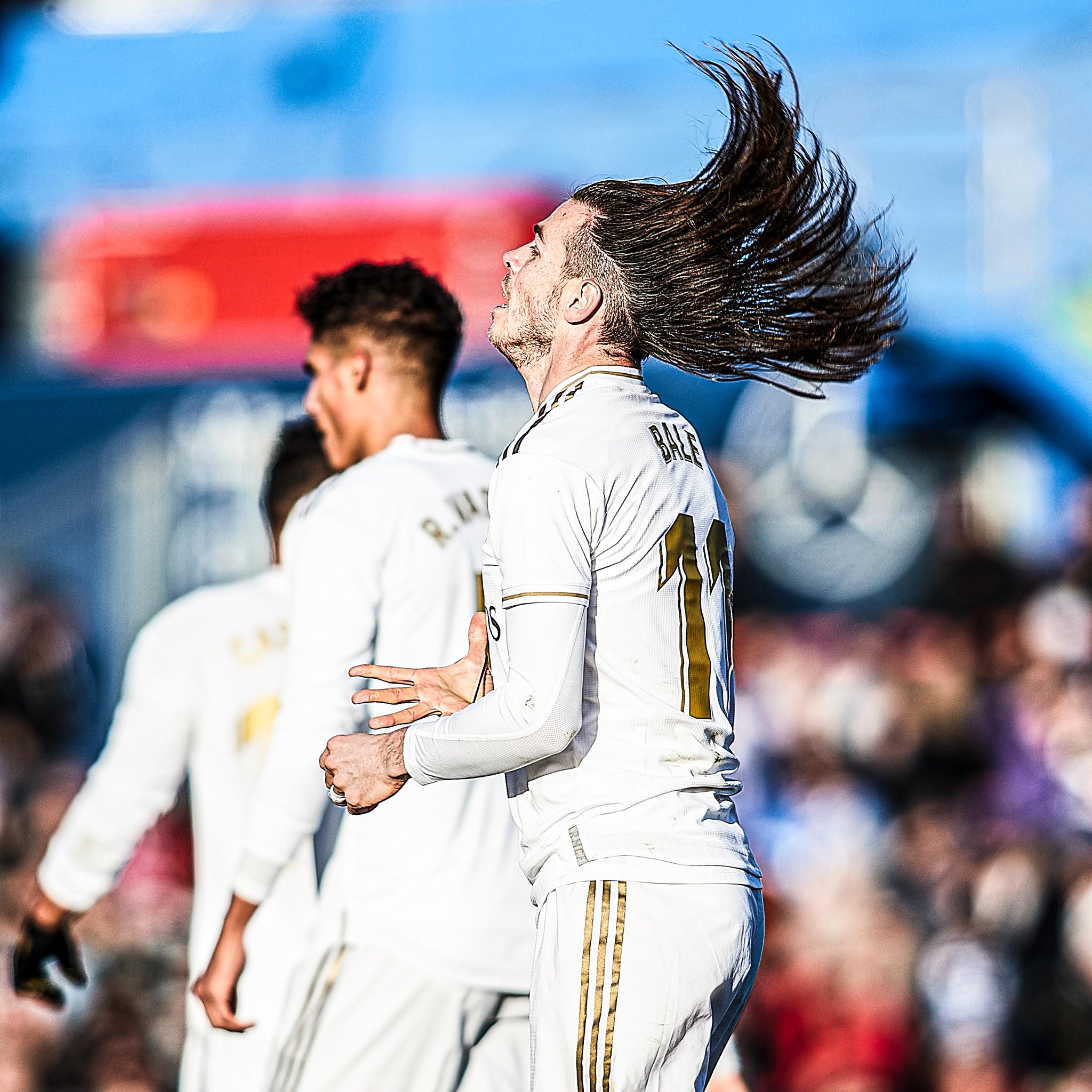 433 - Now that's how you let your hair down 😯 Gareth Bale