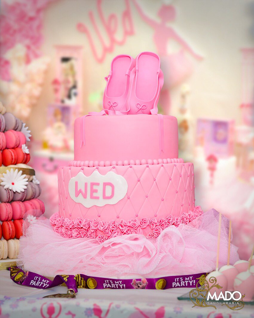 Mado_KSA1's tweet photo. حينما يجتمع الفن والأبداع والطعم 
تحضر بعناية ودقة لمن يريد التميز 
#كيك #مادو #mado https://t.co/d4QUdE8YkY