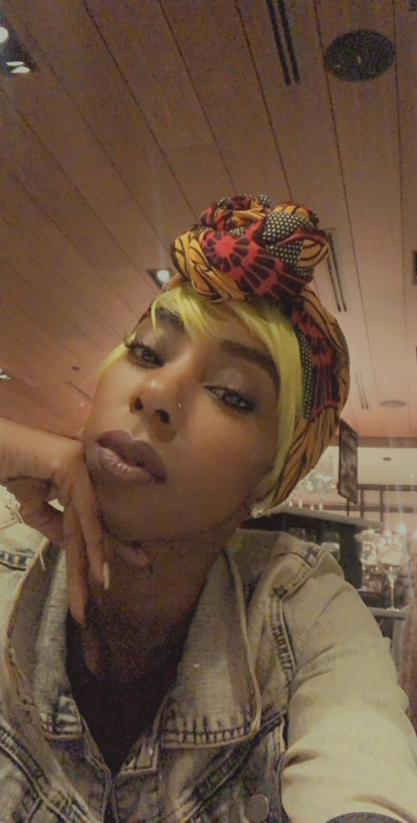 Caress_Sahura's tweet photo. I always get compliments when I wear this #headwrap people, mainly of other races constantly inquire about it. It’s definitely one of my favs it’s been a scarf a shirt, belt whatever I can think of! #wrapqueen https://t.co/ZjMoaVqh1f