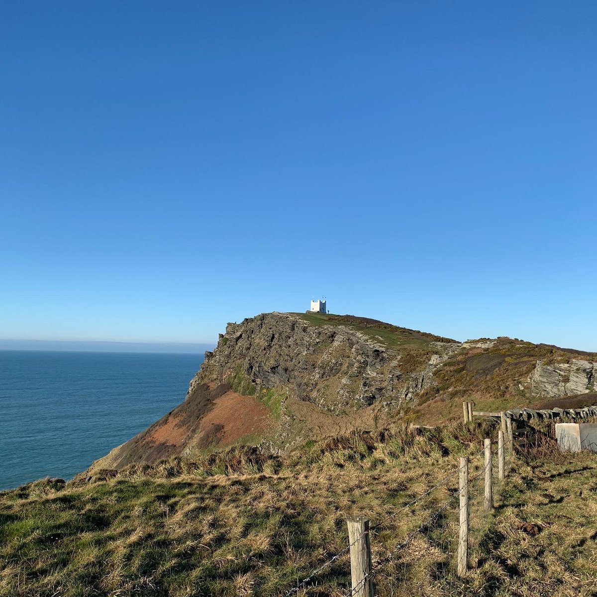 WMWGrambler's tweet photo. WMWG’s recent New Year’s trio to Bude in Cornwall. Great company, weather and food....oh and walks too! For those that missed out see you on a walk soon! https://t.co/ZShKatIfNG