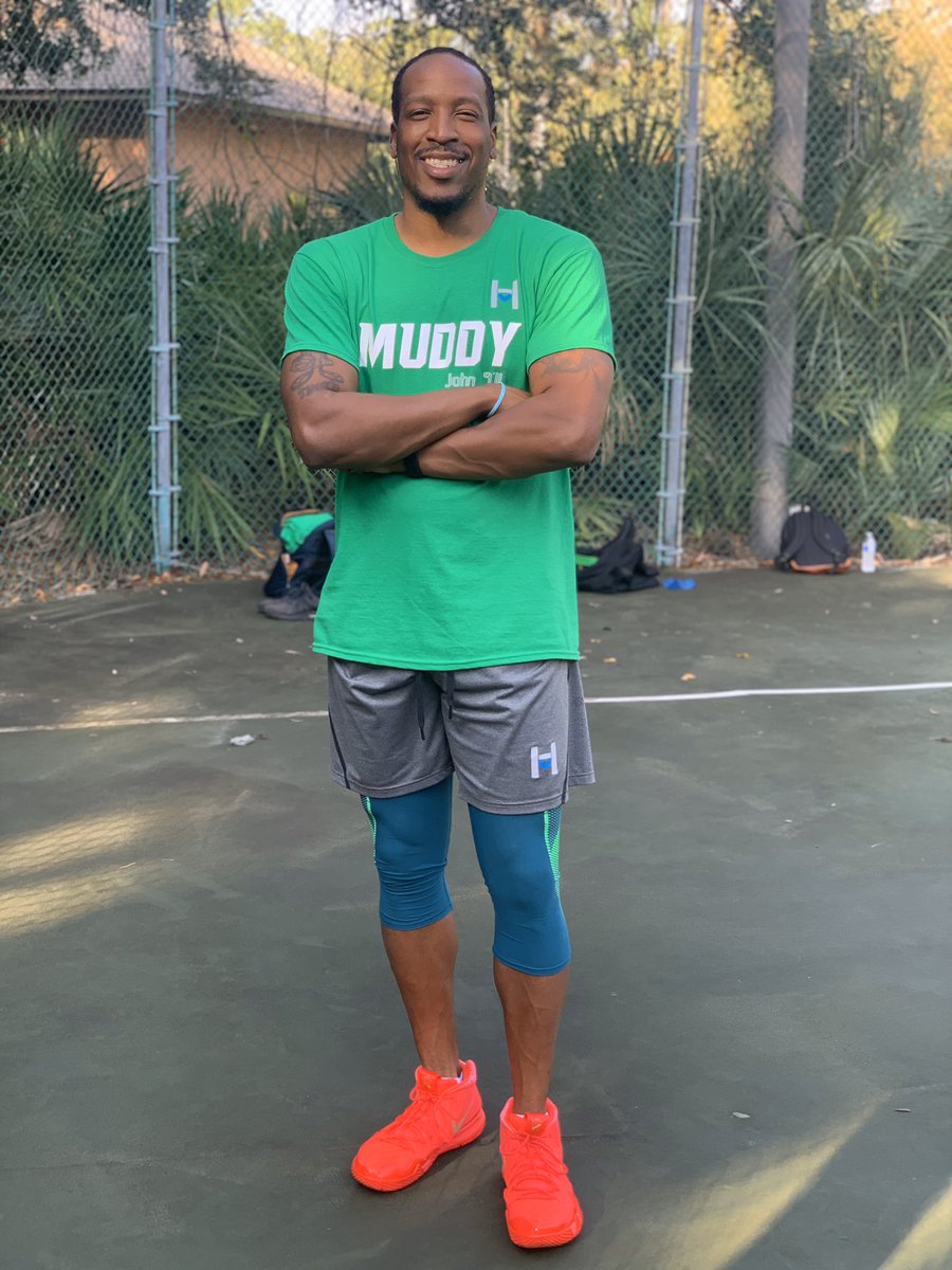 Hoopsonmission's tweet photo. I was bullied throughout elementary school for wearing the same clothes at times during the week. Now I wear my own clothes!#muddyworld #hoopsonmission https://t.co/ZMc4Fe6C1B