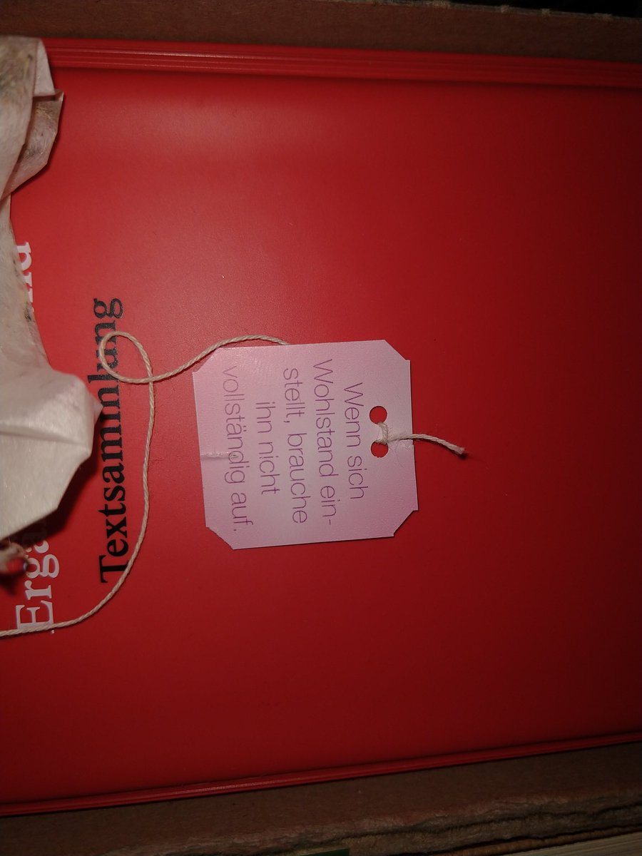 Ich fühle mich von meinem Tee unnötig verurteilt 🤨
Außerdem haben wir ja auch schon den Vierten...