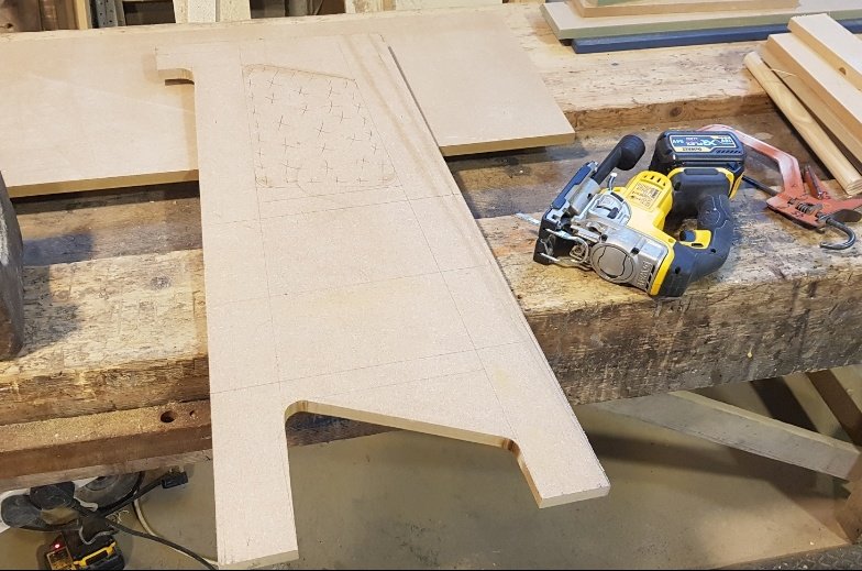 designmakeit's tweet photo. My 1st New Years 2020 Project completed - "Little Helper Tower" or "Toddler Learning Tower". #designandmake #littlehelper #diy #woodworking #learningtower https://t.co/HVgoSKsS7T