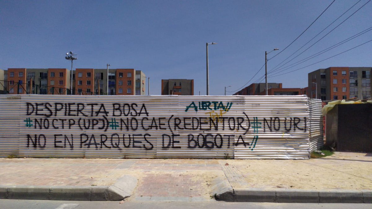 EduinDanilo17's tweet photo. #FelizSabado 
Este fue el recibimiento de los habitantes de la localidad de #Bosa, a la alcaldesa @ClaudiaLopez, antes de ser elegida la gente manifestó la incomodidad frente a que esté proyecto se realicé en este sector. 
@MarcoAcostaR @AlcaldiadeBosa @BosaFeliz https://t.co/pfz2xYaMp0