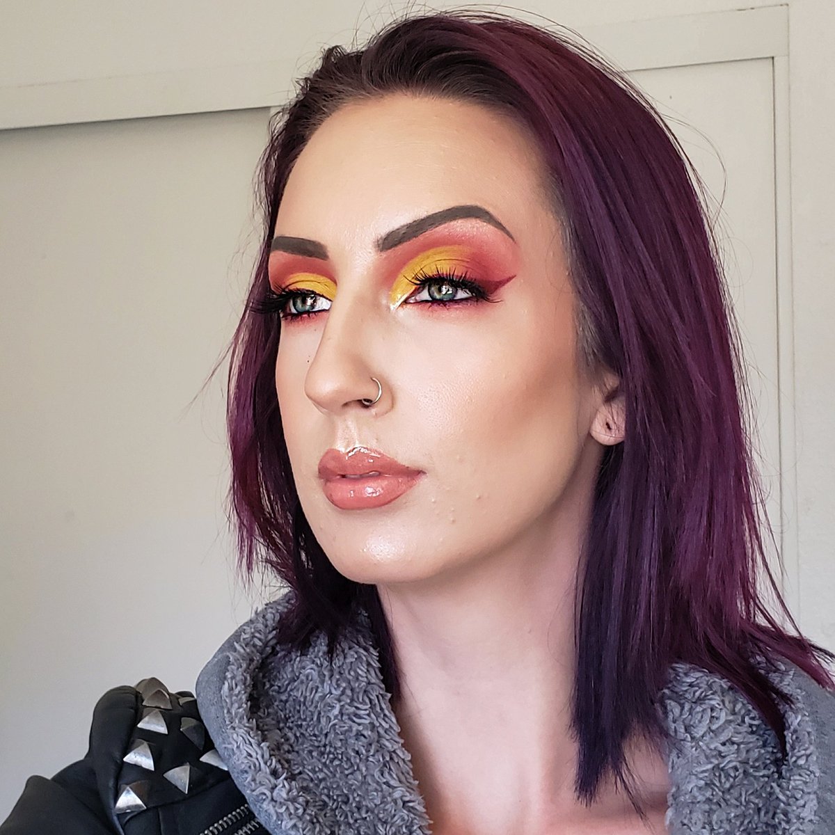 BreeMarieBeauty's tweet photo. @ABHcosmetics Always use ABH eye primer to make your eyeshadow POP! #abhprotips https://t.co/hKuu0O4JGC