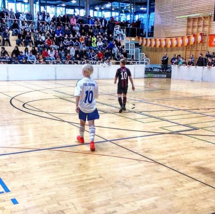 FCSantaClausJun's tweet photo. @TheFDSAcademy 10-shirt reminds us all about Leo Autti. Big players in our club and ”legend” at Germany junior indoor tournaments #leoautti https://t.co/781vXFVuG0