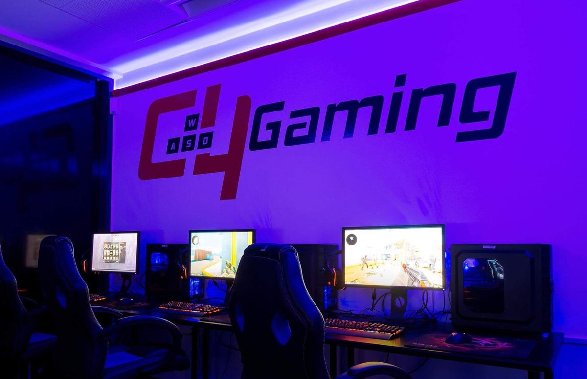 fragpad_'s tweet photo. Our stint at https://t.co/elvAk66aix in Aarhus while on our trip has put me in the Counter-Strike mood this morning.
🎬 Live: https://t.co/xcykWUgcrD
#cs4life
#smallstreamers #supportsmallstreamers #twitch #streaming #smallstreamerconnect #stream #live #game #gaming https://t.co/Kh2OZZtq3x