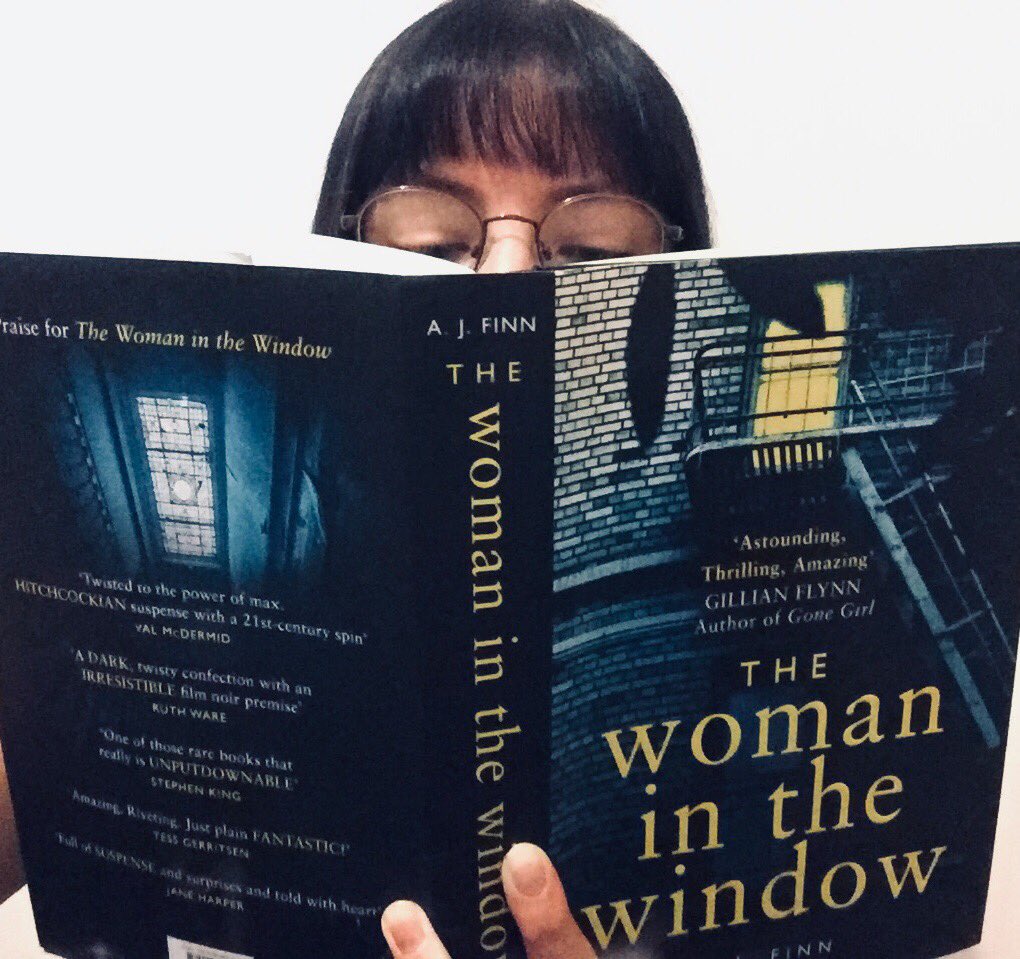 LancsLibraries's tweet photo. Have you thought about your #Lancashire Reads reading goals for 2020? Amy, our Bibliotherapy Officer is aiming to read 30 books this year! #LancsReads #ReadingHeads https://t.co/u509NDk11d