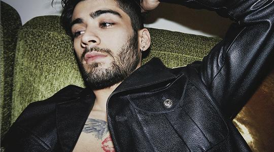zjmenz's tweet photo. my man is so hot https://t.co/qGvIoPYuwE