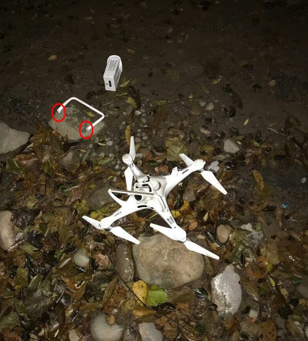 7BUT ..Look closely, the 'U' shaped piece that should have gotten ripped off the body on impact, doesn't seem to have actually ripped off!It looks more like having been carefully 'unscrewed' (No pun intended!) and gently placed next to the dead body of the 'Spy Quadcopter'!