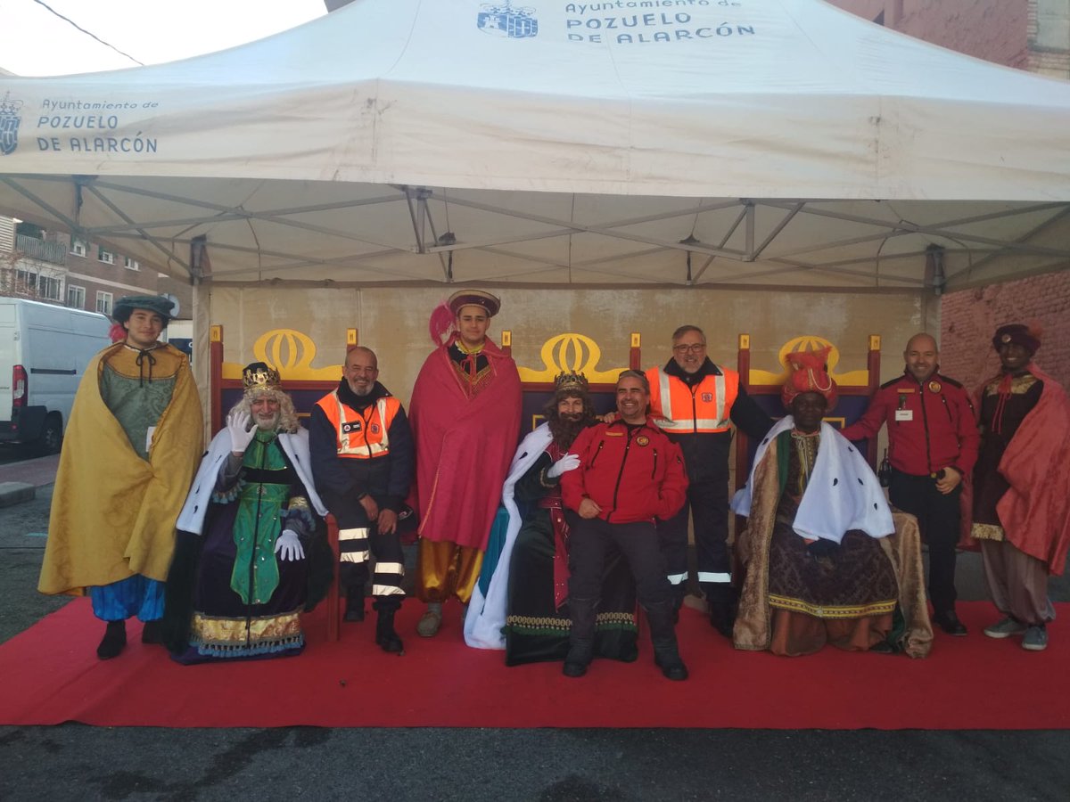 prote_pozuelo's tweet photo. Tenemos el privilegio, junto con @SEAPAPozuelo , de acompañar a Sus Majestades Los Reyes Magos, en su recepción a los niños de Pozuelo de Alarcón. Ya está llegando el gran día! ,👏👏👏 https://t.co/pgnJXmlPjO